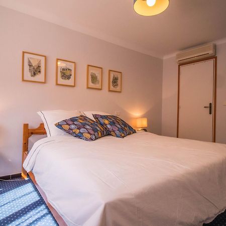 Camping Hotel Les Rives Du Loup Tourrettes-sur-Loup Exterior foto