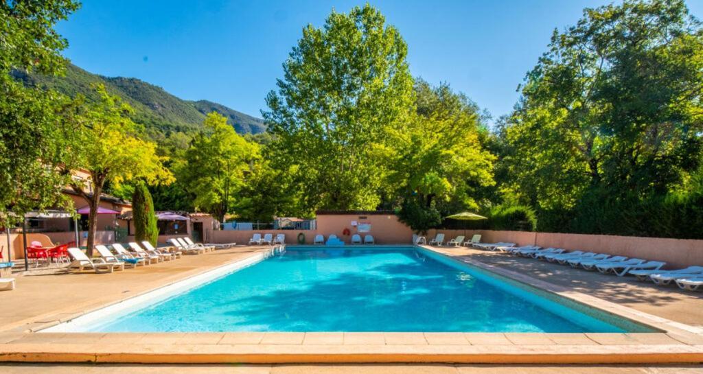 Camping Hotel Les Rives Du Loup Tourrettes-sur-Loup Exterior foto